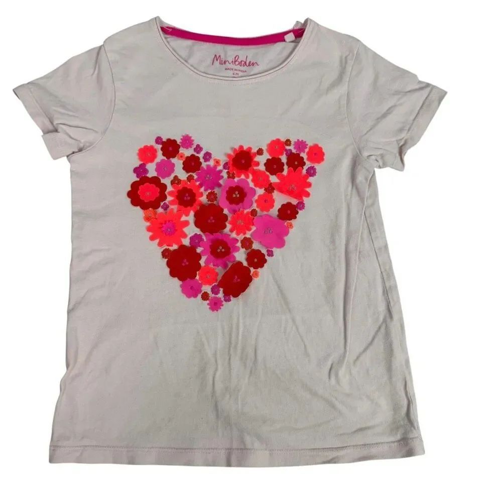 MIni Boden Floral Heart size 6-7 Short Sleeve T-shirt Stained